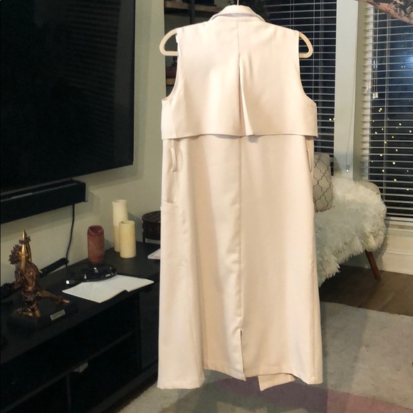 Coat - Picture 4 of 5